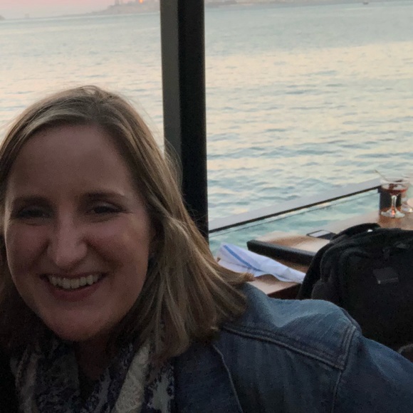 Meet your Posher, Whitney - Picture 1 of 1